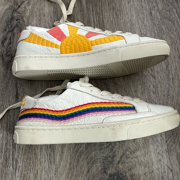 Soludos Rainbow Waves Sneakers Size 5 - Picture 6 of 16